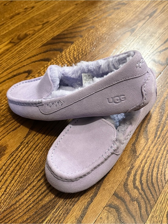 UGG Shoes - NWOT UGG Ansley Women’s Slippers